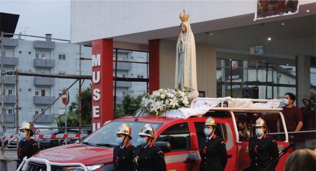 Cerimonia-dedicada-aos-bombeiros-finalizou-celebracao-de-cerimonias-do-mes-de-Maria