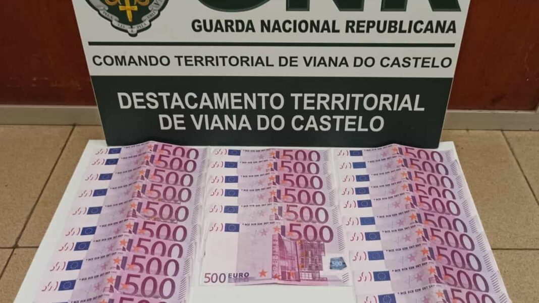 Homem-foi-apanhado-com-13-mil-euros-em-notas-falsas-em-Viana-do-Castelo