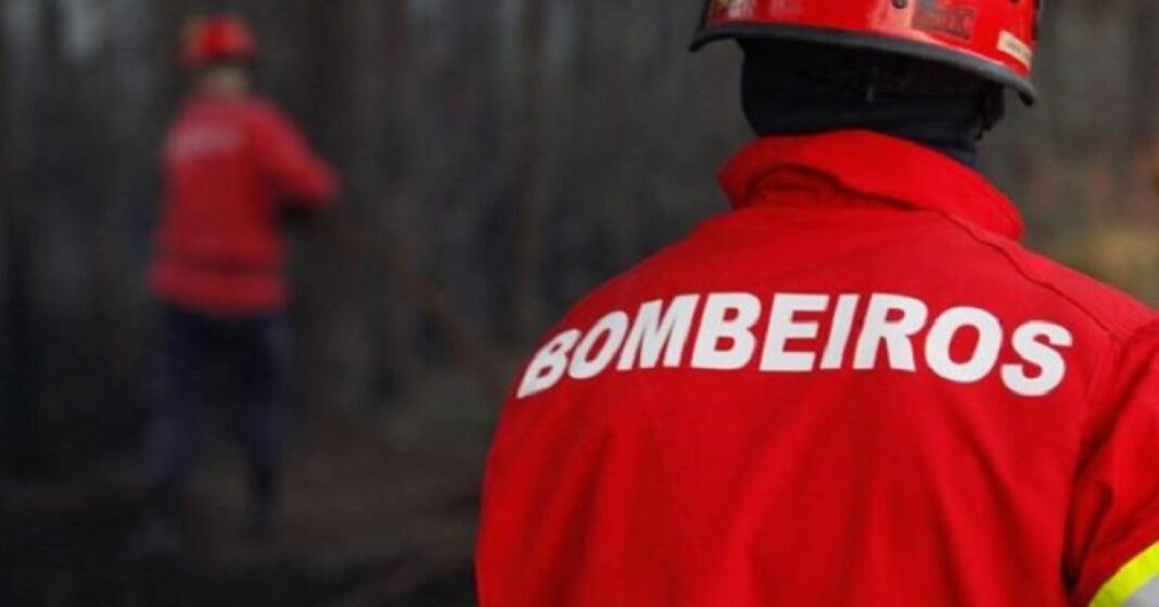 Incendio-deflagrou-numa-habitacao-na-Maia-e-deixou-um-morador-ferido