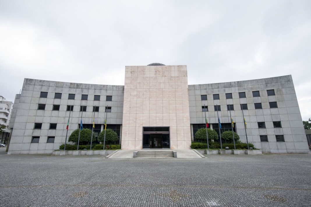 Tomada-de-posse-dos-órgãos-autárquicos-à-Câmara-Municipal-de-Paços-de-Ferreira-decorrerá-na-próxima
