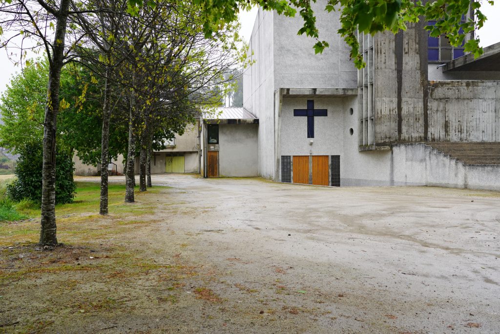 Igreja-e-Casa-Mortuaria-Vilar-do-Torno-e-Alentem-scaled-e1681906480759