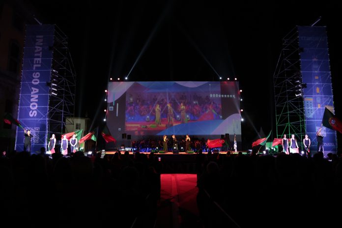 espetaculo-inatel-90-anos-musical-encantou-coracao-porto