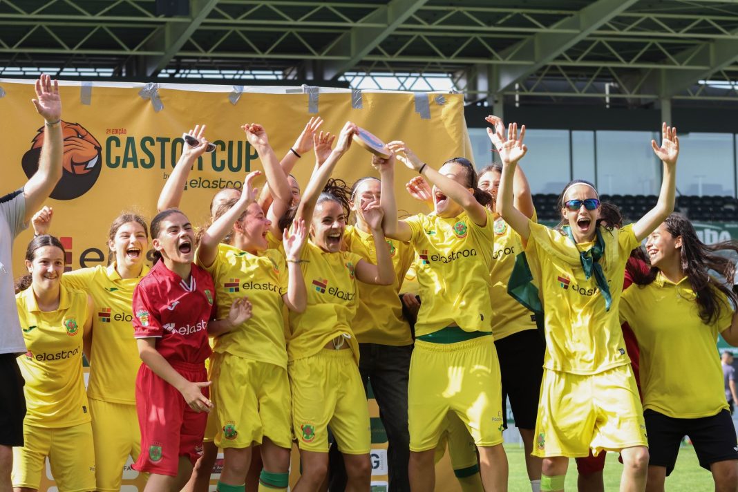 equipa-feminina-sub-16-pacos-ferreira-encerra-epoca-vitoria-torneio-internacional equipa-feminina-sub-16-pacos-ferreira-encerra-epoca-vitoria-torneio-internacional